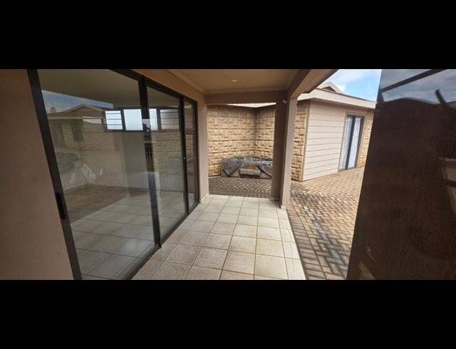 2 BEDROOM PROPERTY TO RENT IN HENLEY-ON-KLIP